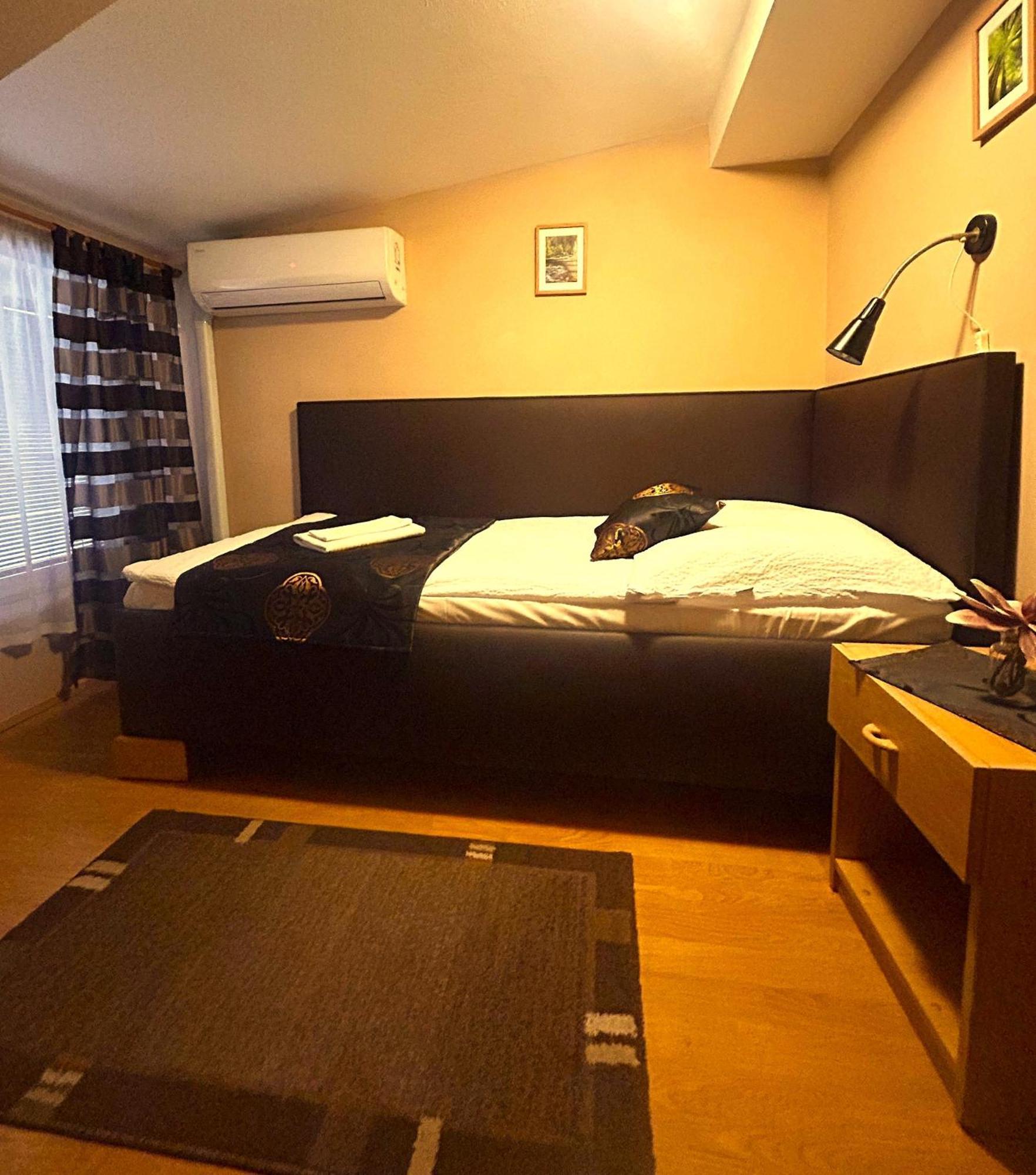 Penzion Siesta Vrable Экстерьер фото