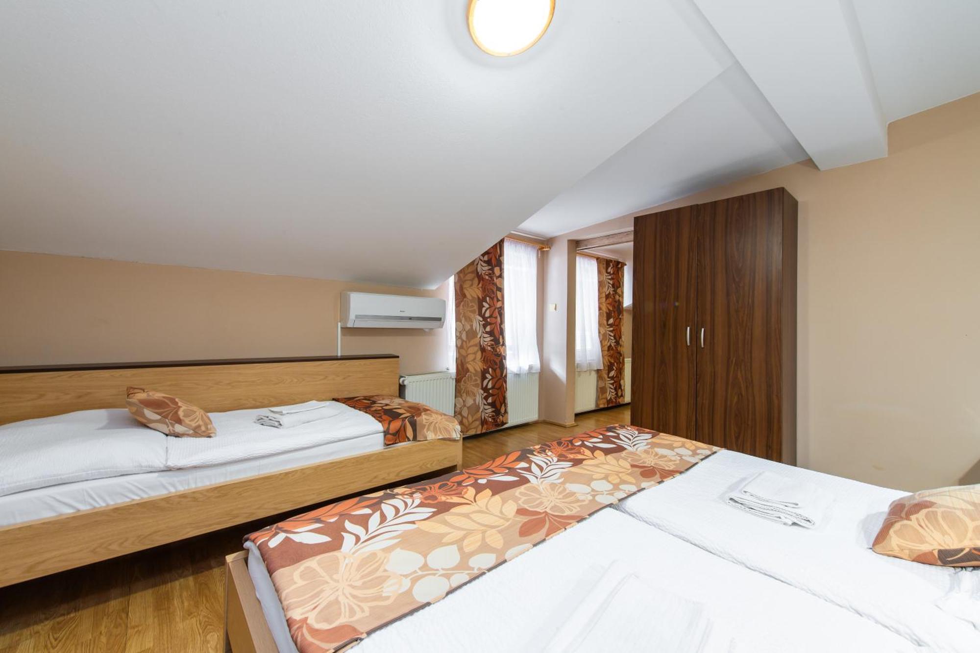 Penzion Siesta Vrable Экстерьер фото