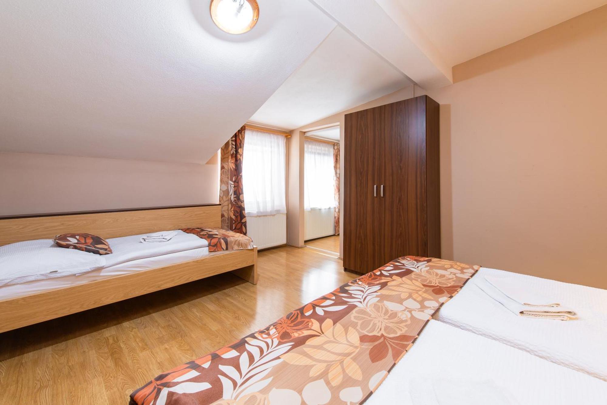 Penzion Siesta Vrable Экстерьер фото