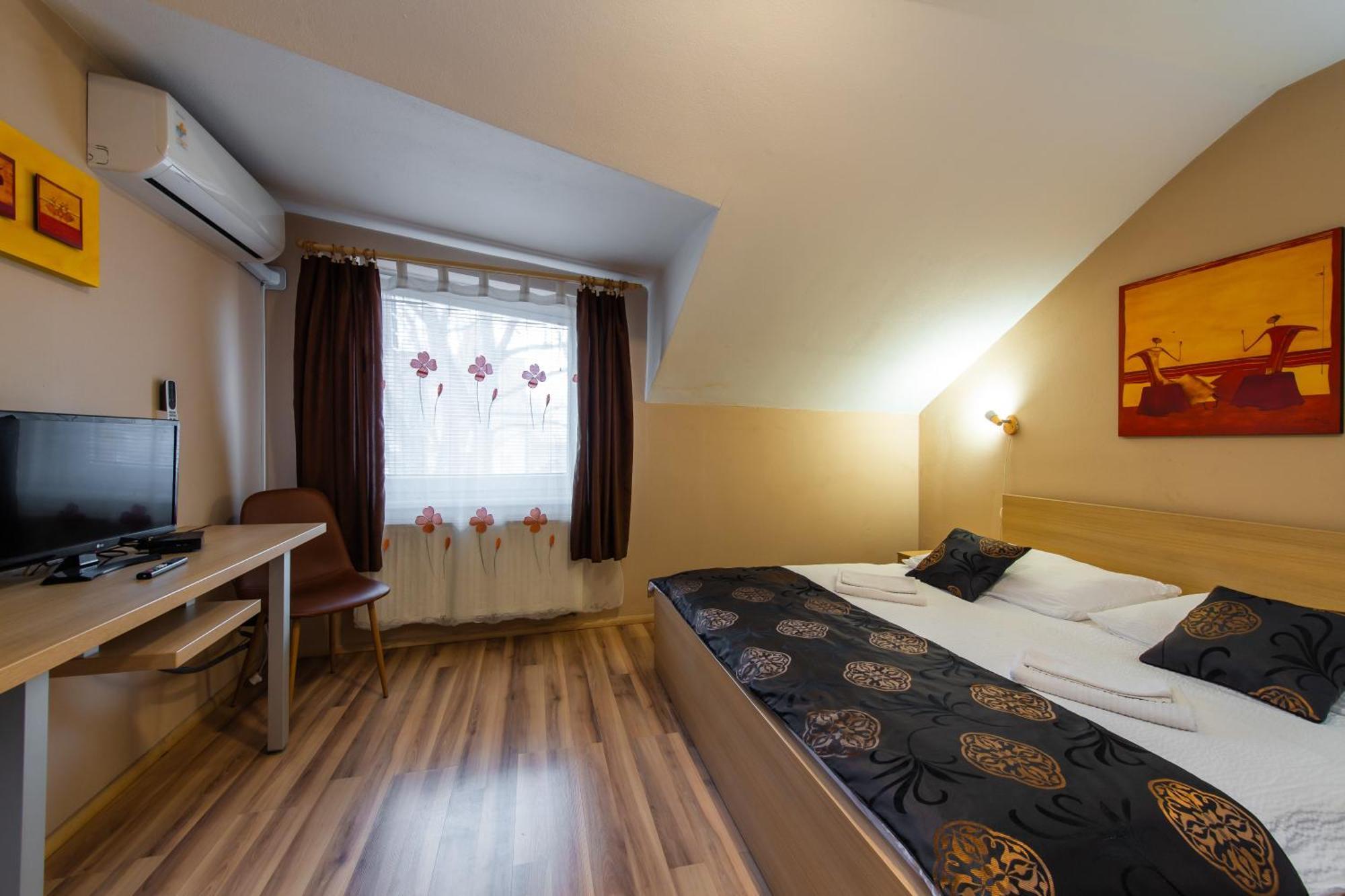 Penzion Siesta Vrable Экстерьер фото